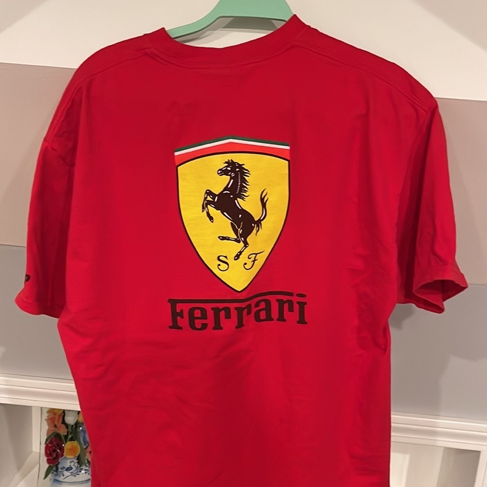 Selling a 100% preshrunk cotton adult Xl red Ferrari T-shirt